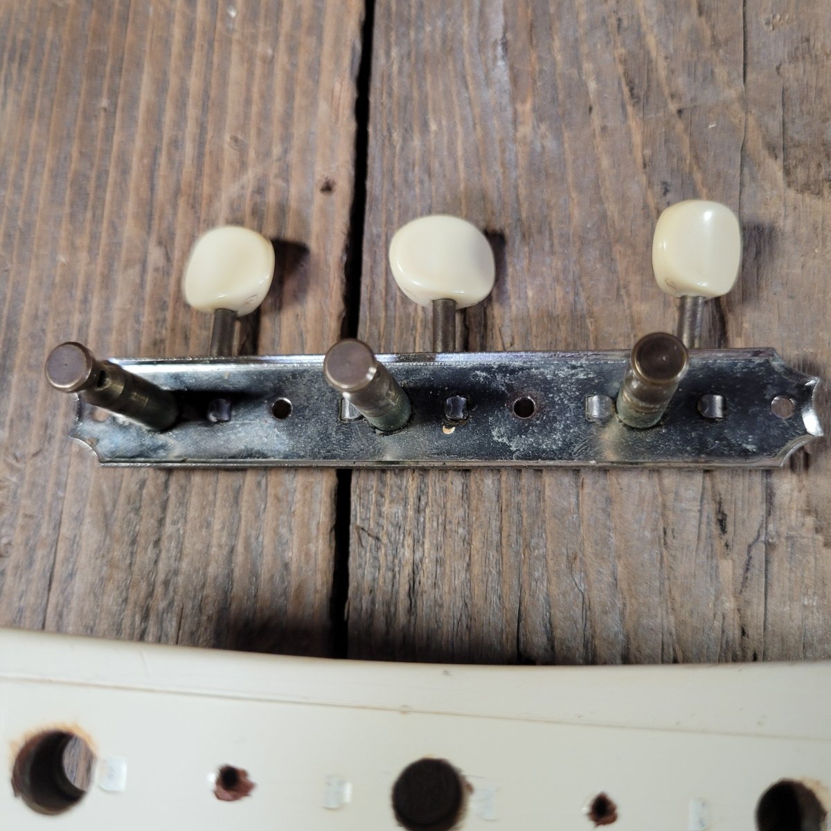Gibson 1965 SG Junior Polaris White 1 11/16" Nut Maestro Vibrola Excellent - Mahar's Vintage Guitars