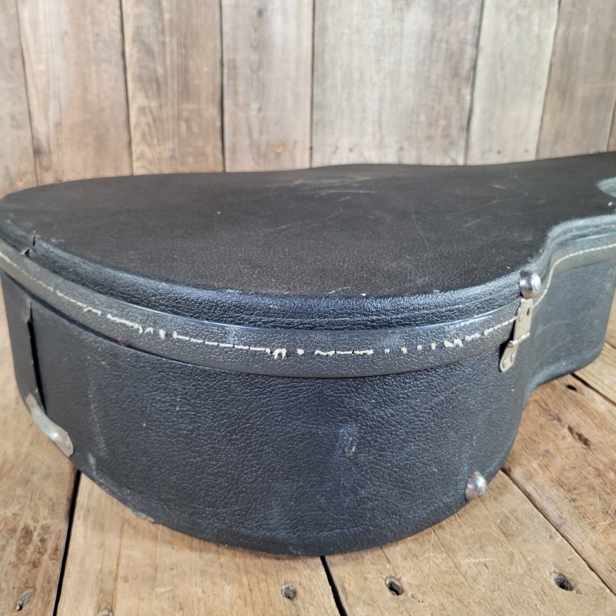 Gibson 1970 Black Tolex Hard Case ES-175 J-45 Era Very Good - Mahar's Vintage Guitars