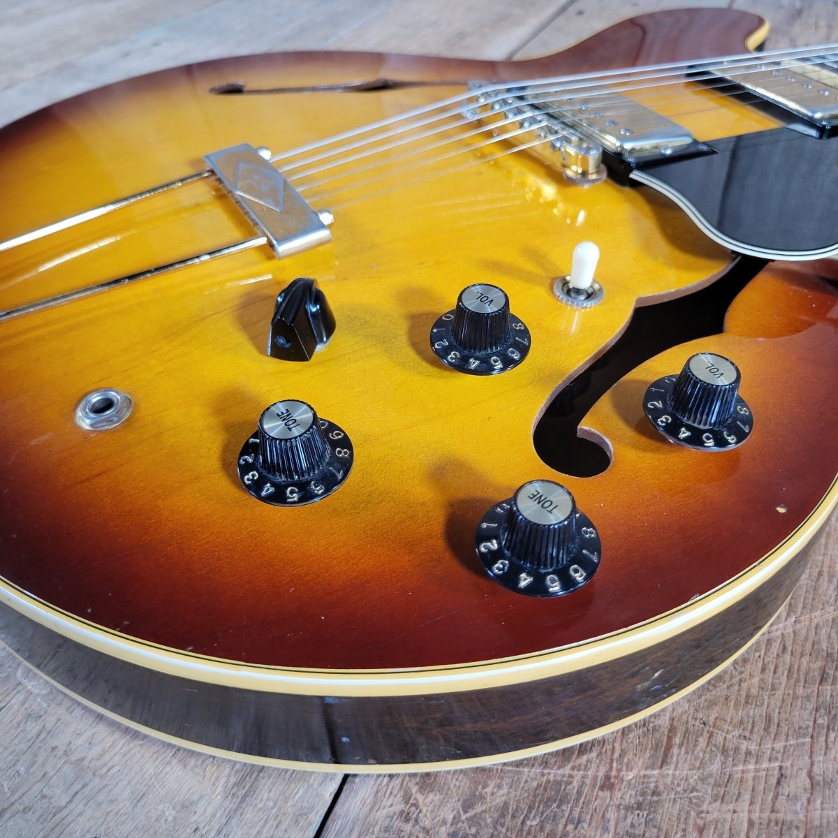 Gibson 1970 ES-345 Ice Tea Sunburst w/ Original Case Very Good - Mahar's Vintage Guitars