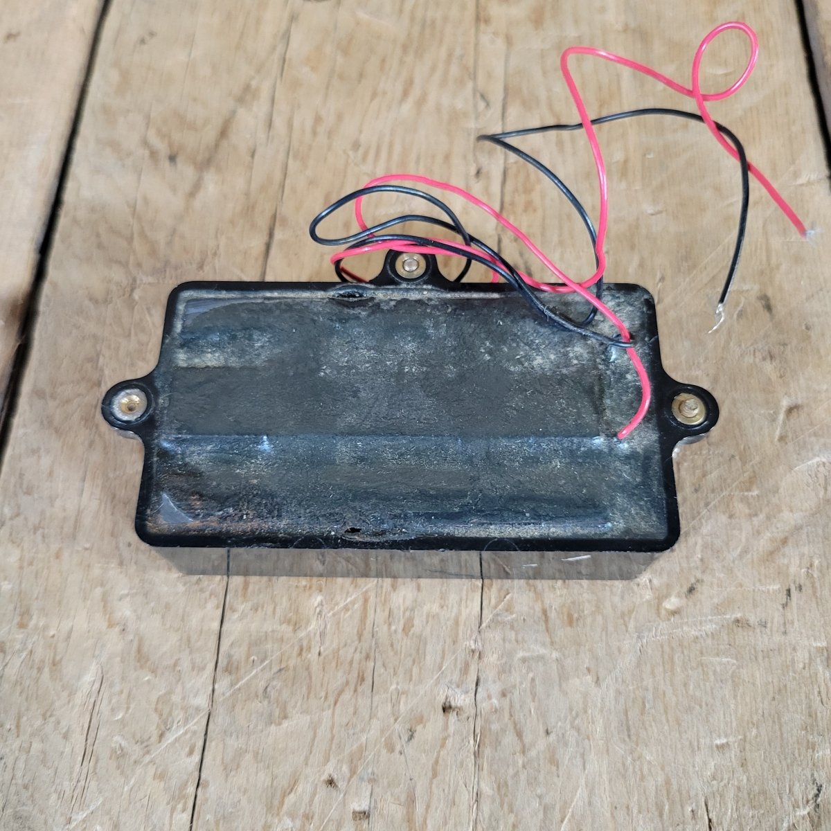 Gibson 1970s L6 - S Deluxe Pickup Black NOS Bridge Pickup - Mahar's Vintage Guitars