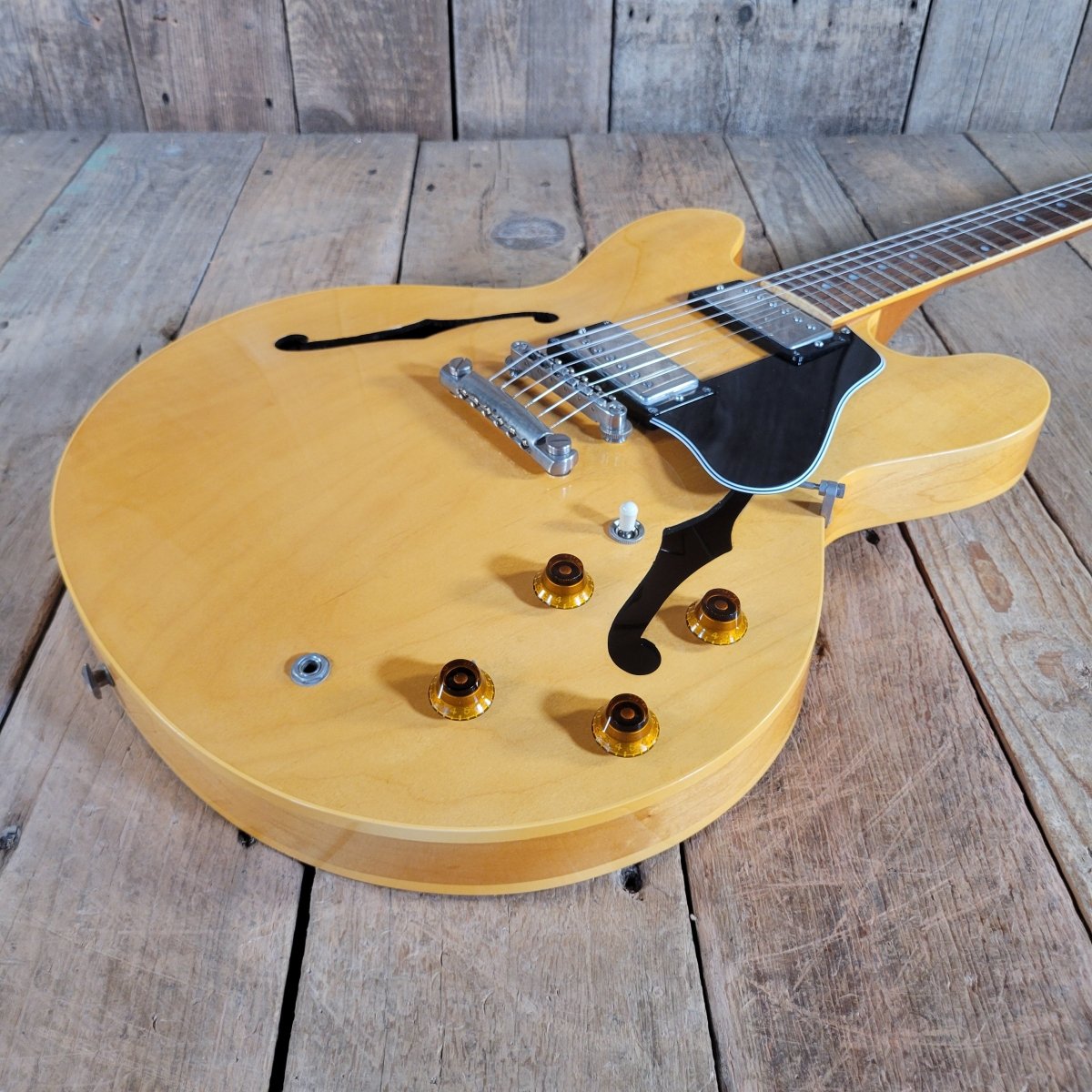 Gibson 1982 ES-335 Dot Reissue Blonde Mint - Mahar's Vintage Guitars