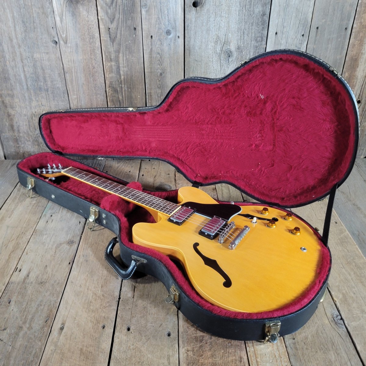 Gibson 1982 ES-335 Dot Reissue Blonde Mint - Mahar's Vintage Guitars