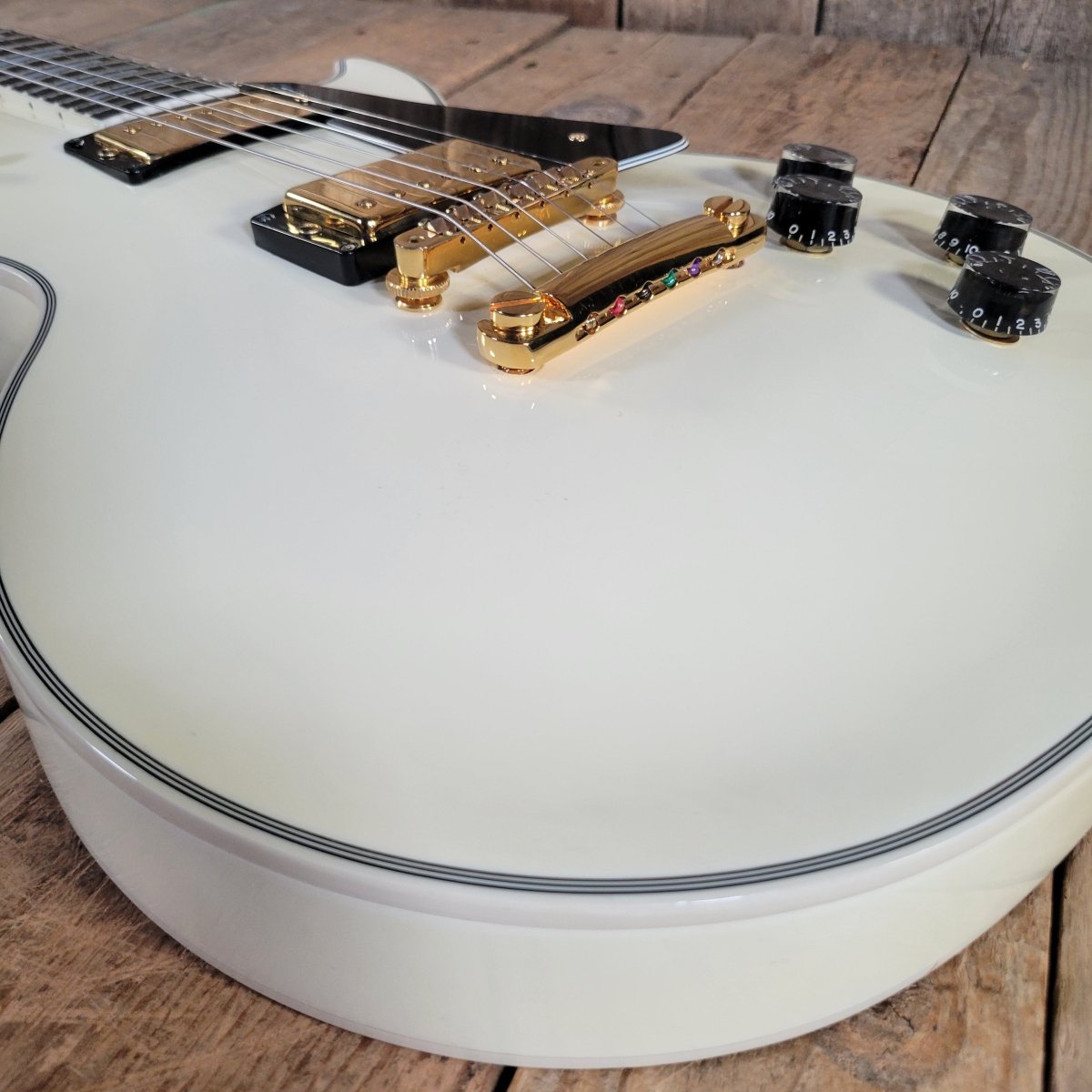 Gibson 1989 Les Paul Custom Alpine White w/ Original Case Near Mint - Mahar's Vintage Guitars