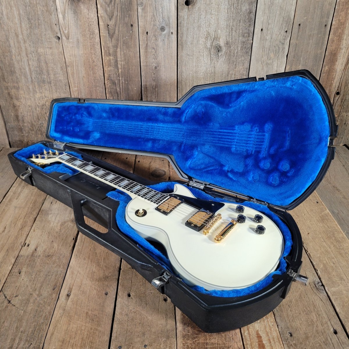Gibson 1989 Les Paul Custom Alpine White w/ Original Case Near Mint - Mahar's Vintage Guitars
