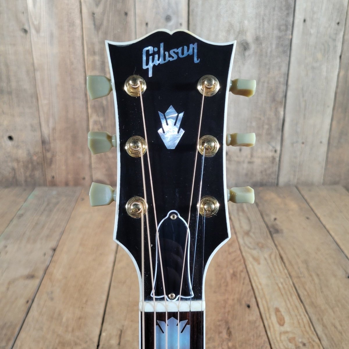 Gibson 1992 J-200 Sunburst Super Jumbo Acoustic | Mahar's