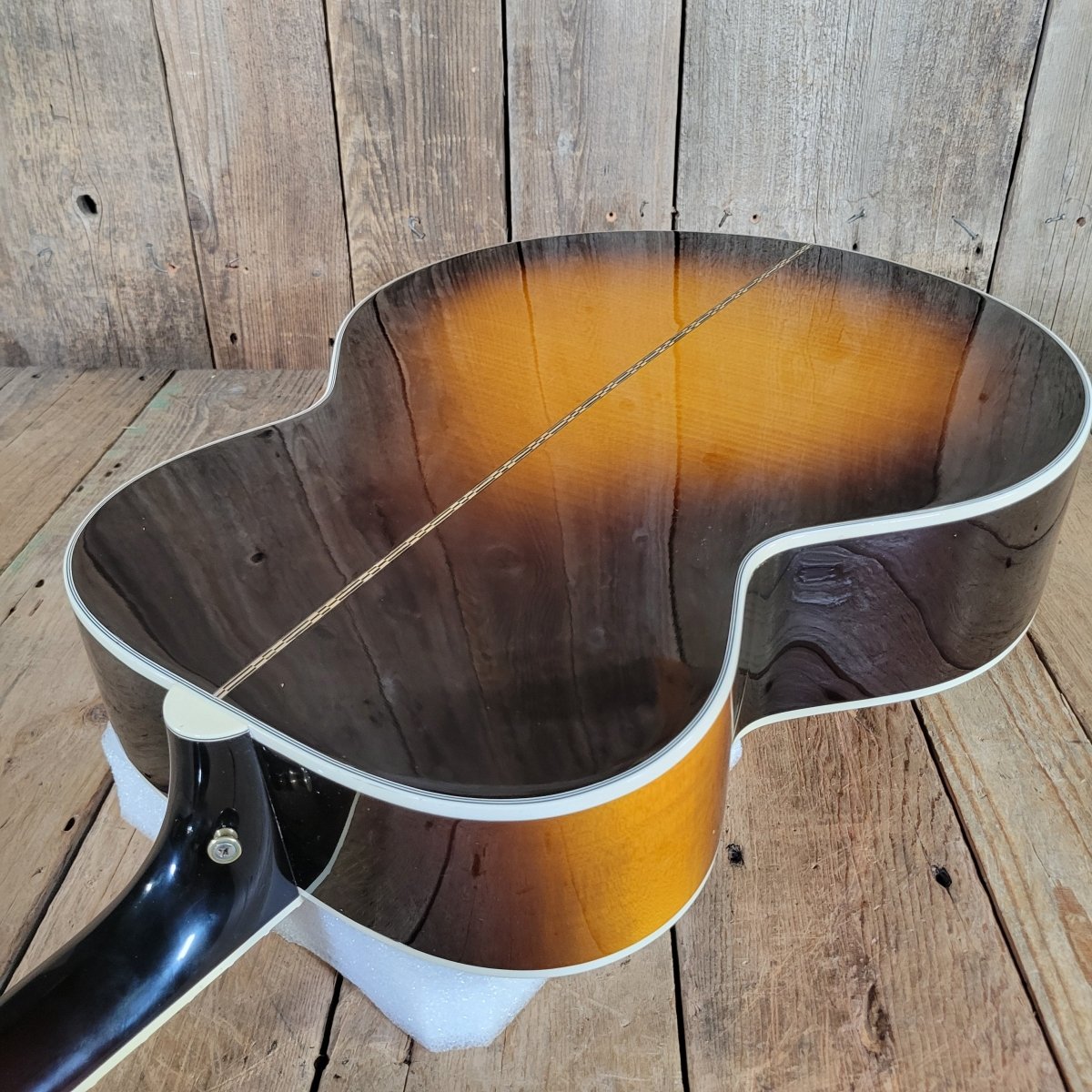 Gibson 1992 J - 200 Sunburst Super Jumbo Acoustic - Mahar's Vintage Guitars