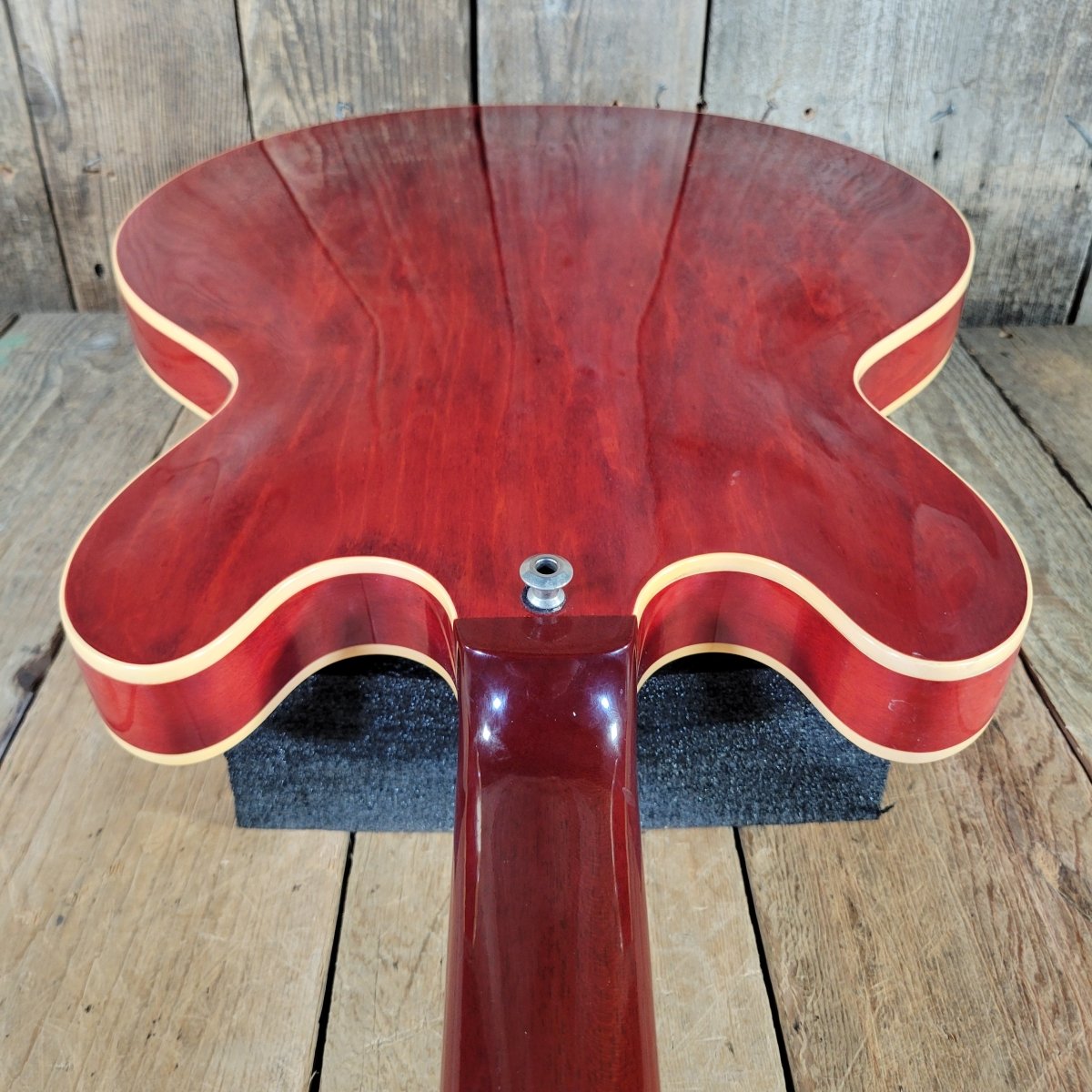 Gibson 2012 Memphis ES - 330 1959 VOS Vintage Cherry Factory Bigsby - Mahar's Vintage Guitars
