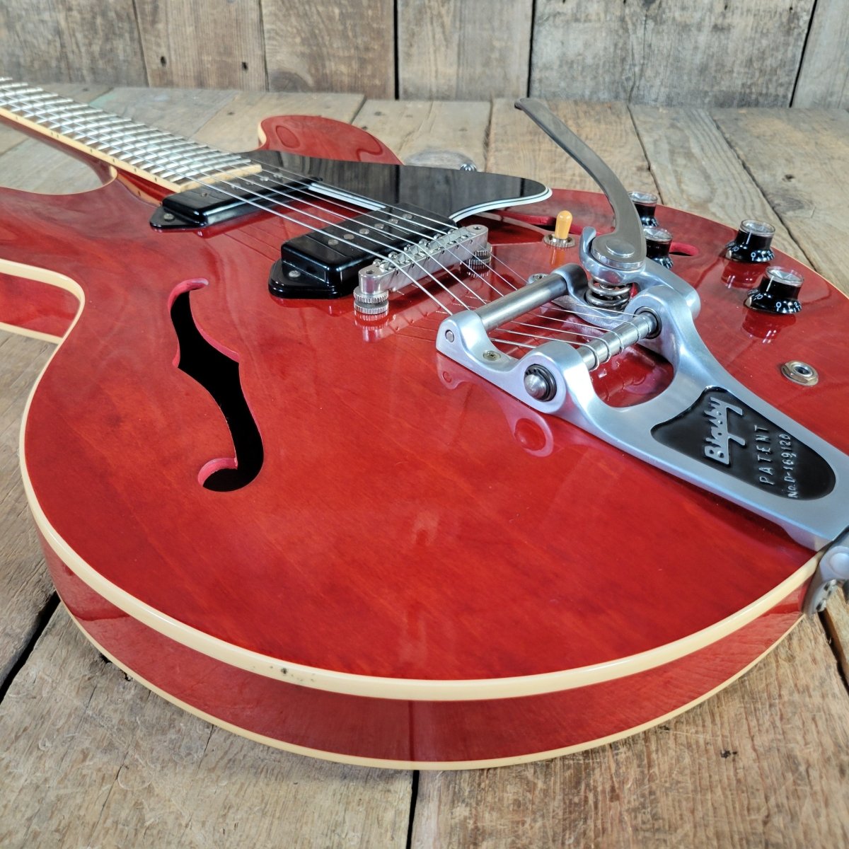 Gibson 2012 Memphis ES - 330 1959 VOS Vintage Cherry Factory Bigsby - Mahar's Vintage Guitars