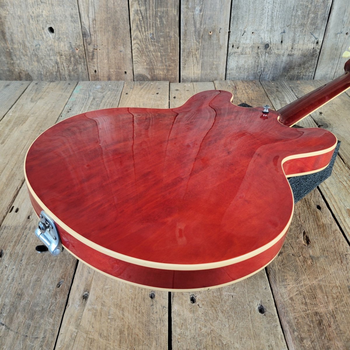 Gibson 2012 Memphis ES - 330 1959 VOS Vintage Cherry Factory Bigsby - Mahar's Vintage Guitars