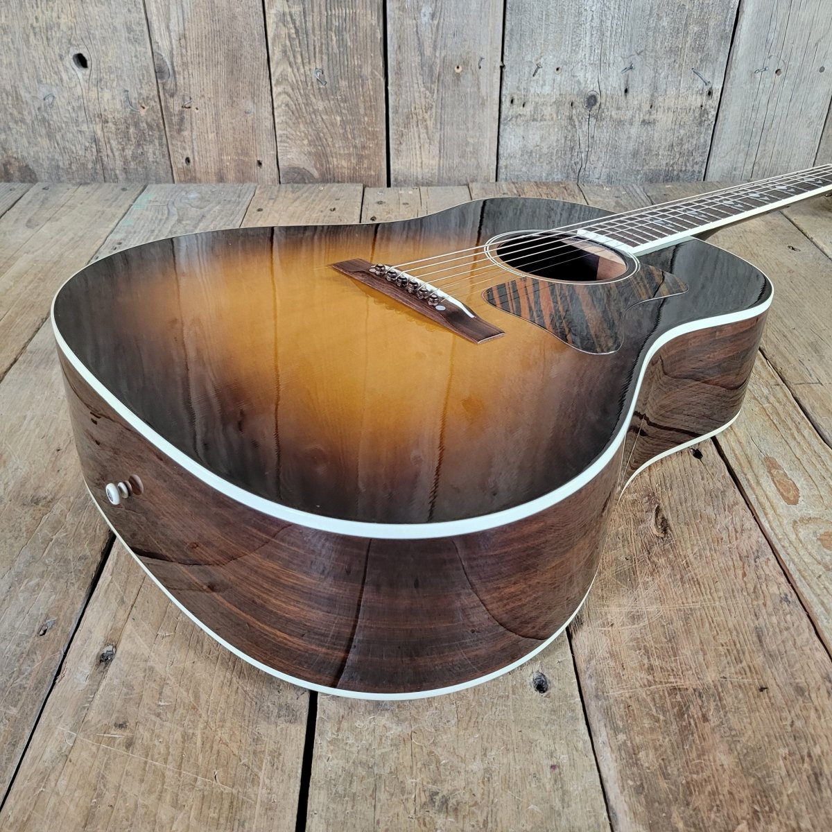 Gibson Advanced Jumbo Historic 2005 Sunburst — Bozeman, MT - Mahar's Vintage Guitars