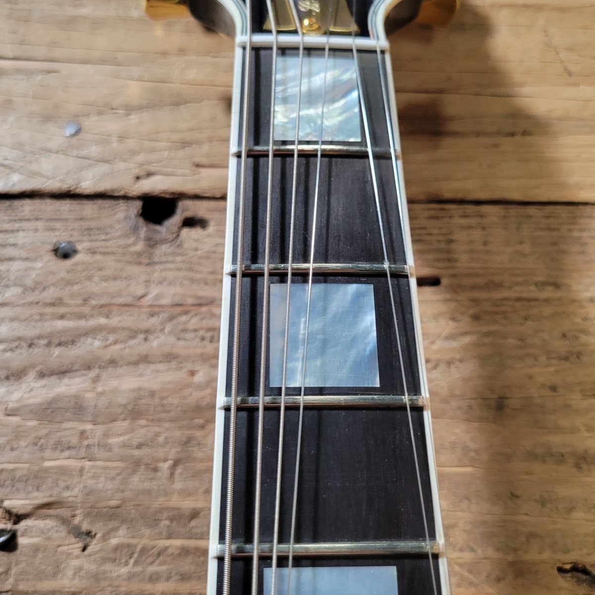 Gibson B.B. King "Lucille" Signature 2004 — Signed by B.B. King - Mahar's Vintage Guitars