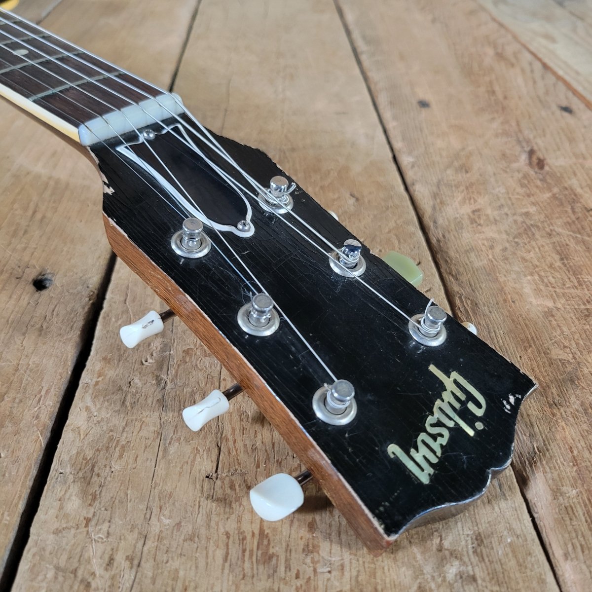 Gibson ES - 225T 1958 – Vintage Sunburst Hollowbody Electric Guitar with Original P - 90 Pickup - Mahar's Vintage Guitars