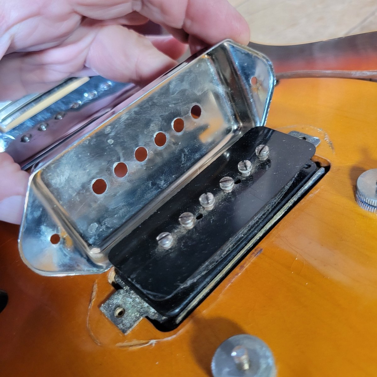 Gibson ES - 330 Sunburst 1966 All Original Factory Bigsby - Mahar's Vintage Guitars