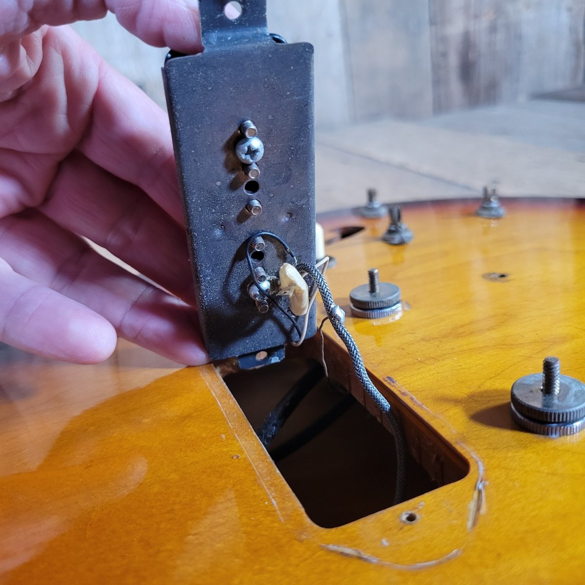 Gibson ES - 330 Sunburst 1966 All Original Factory Bigsby - Mahar's Vintage Guitars