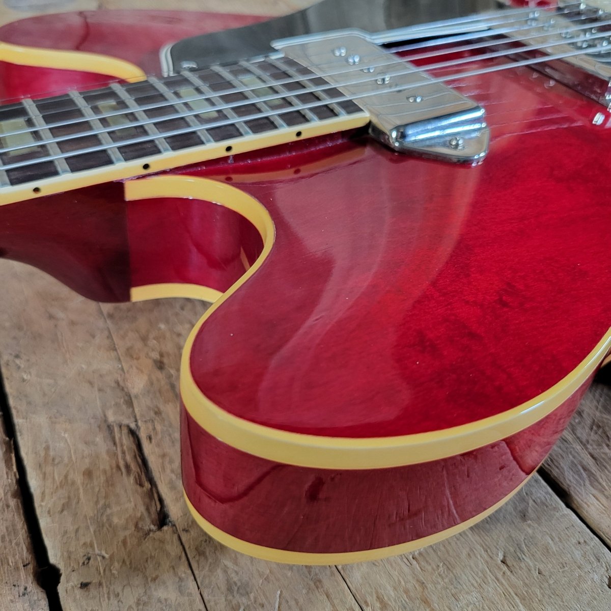 Gibson ES - 330TD 1964 Transparent Cherry - Mahar's Vintage Guitars