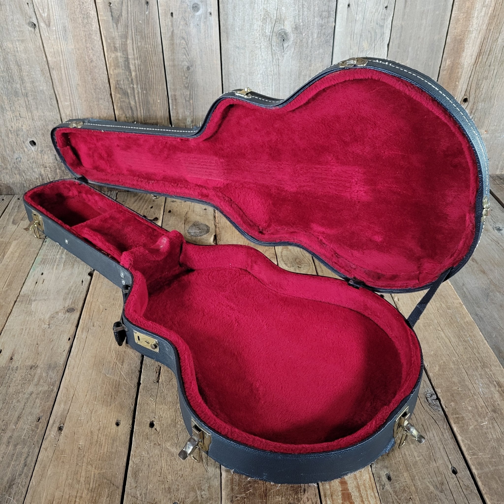 Gibson ES-335 Case 1970s | Mahar's Vintage Guitars – Mahar's