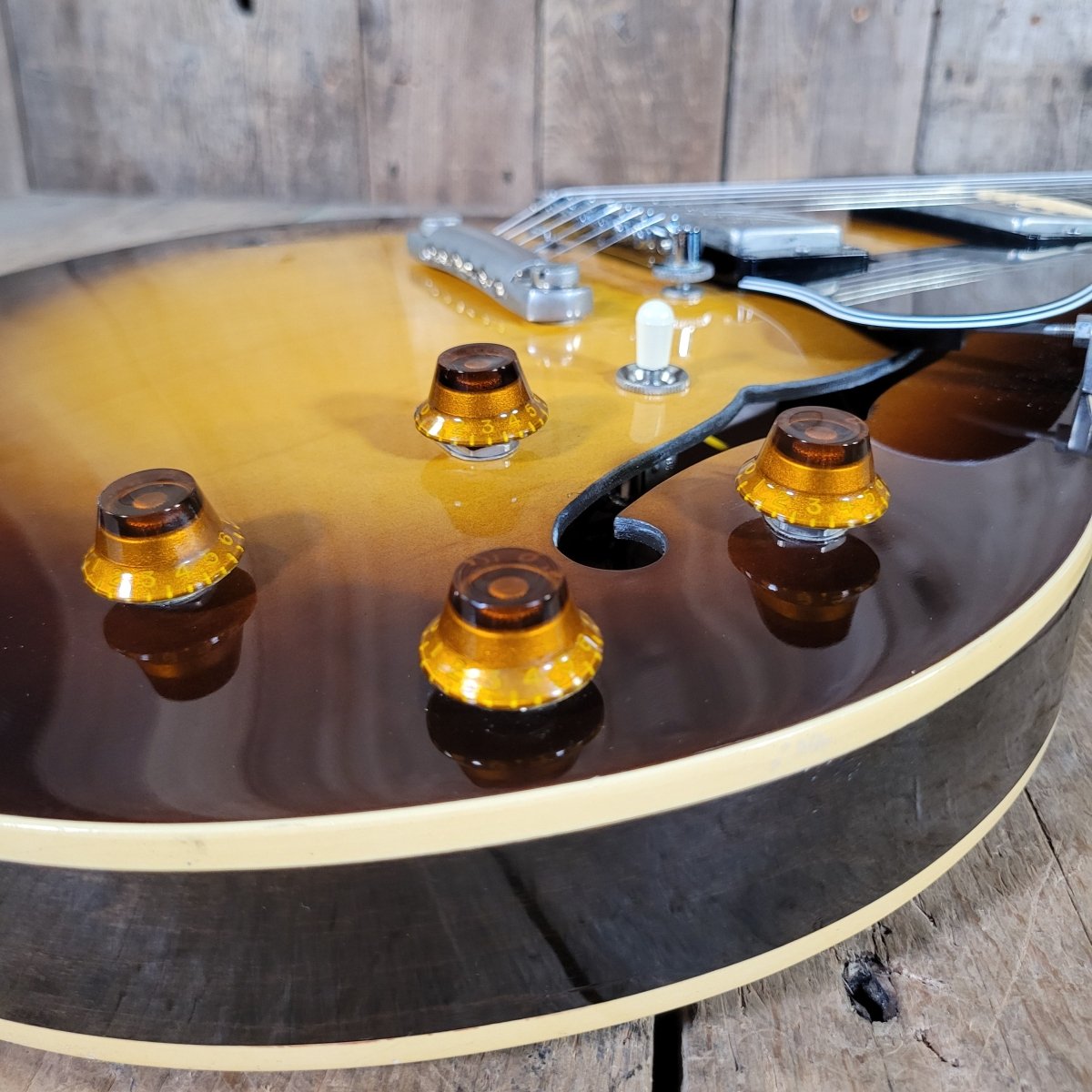 Gibson ES - 335 Dot Reissue 1981 Sunburst — Kalamazoo, Shaw - Mahar's Vintage Guitars