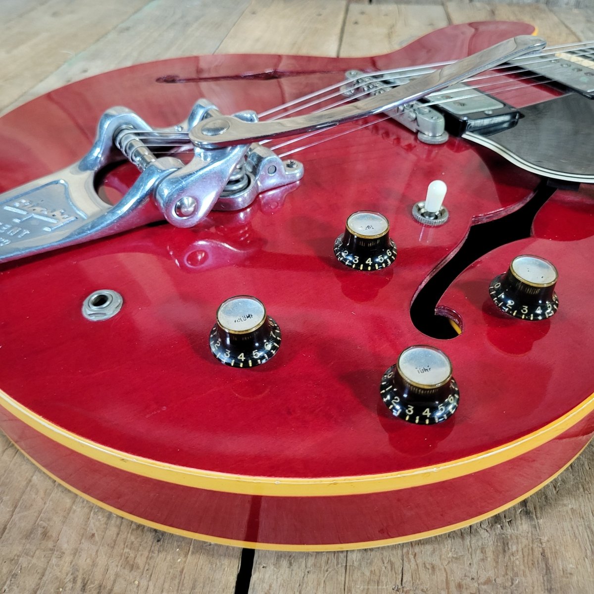 Gibson ES - 335 TDC 1965 Factory Bigsby With Original Case - Mahar's Vintage Guitars