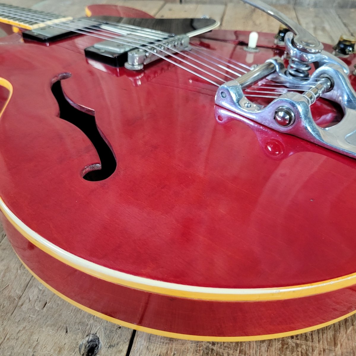 Gibson ES - 335 TDC 1965 Factory Bigsby With Original Case - Mahar's Vintage Guitars