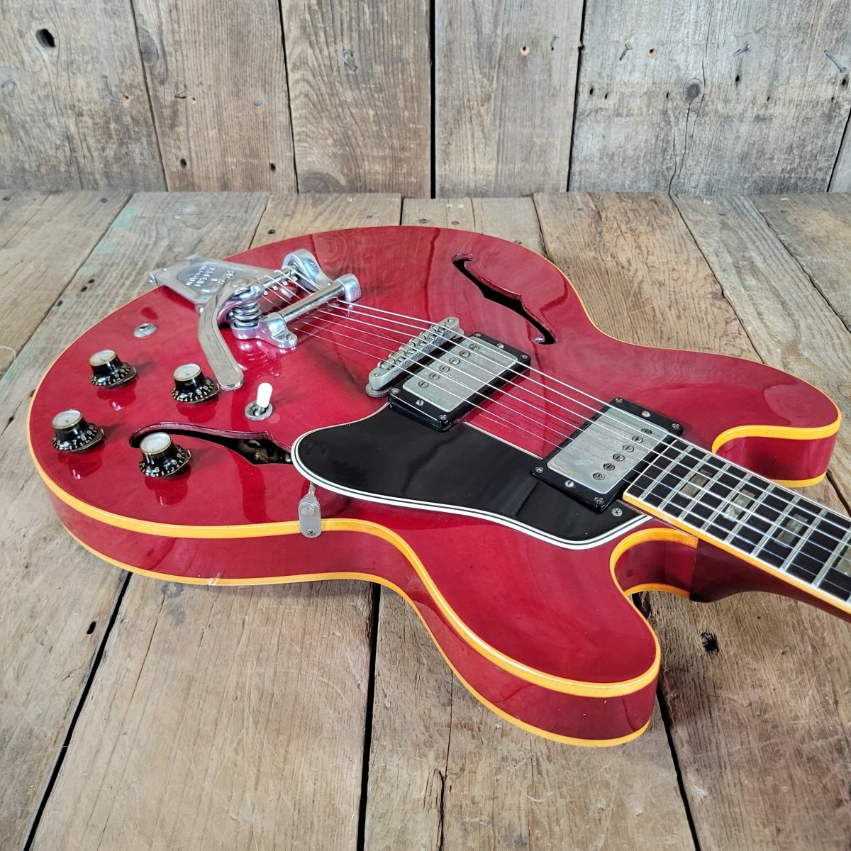 Gibson ES - 335 TDC 1965 Factory Bigsby With Original Case - Mahar's Vintage Guitars