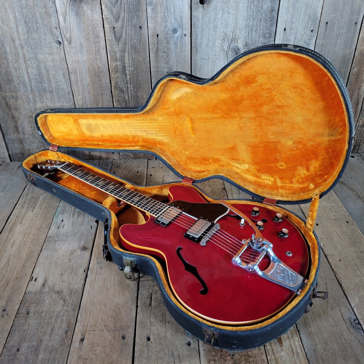 Gibson ES - 335 TDC 1965 Factory Bigsby With Original Case - Mahar's Vintage Guitars