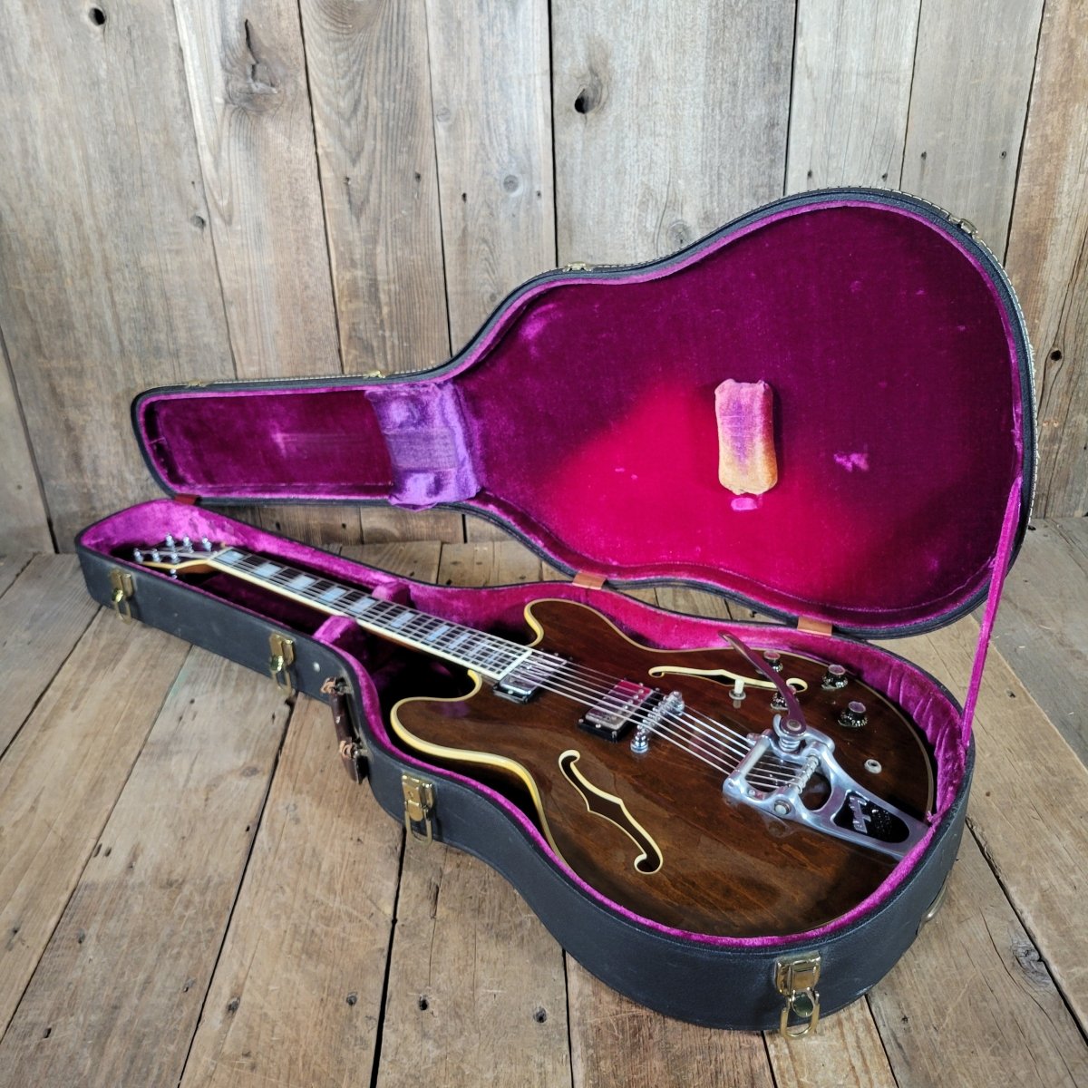 Gibson ES - 355 TDW Mono 1972 Walnut — No Varitone, Factory Bigsby - Mahar's Vintage Guitars