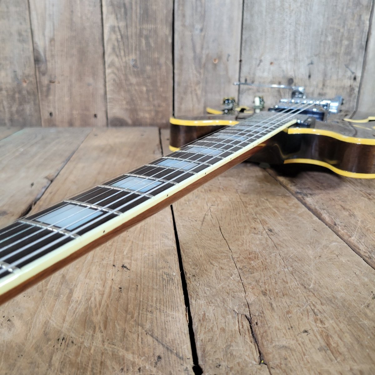 Gibson ES - 355 TDW Mono 1972 Walnut — No Varitone, Factory Bigsby - Mahar's Vintage Guitars