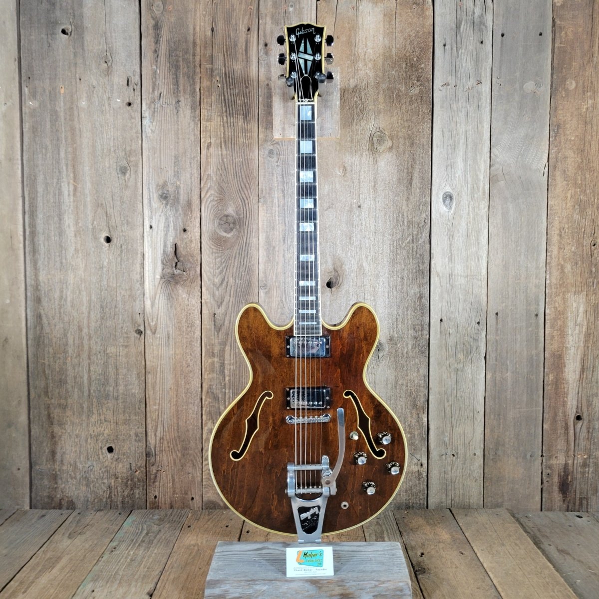 Gibson ES - 355 TDW Mono 1972 Walnut — No Varitone, Factory Bigsby - Mahar's Vintage Guitars