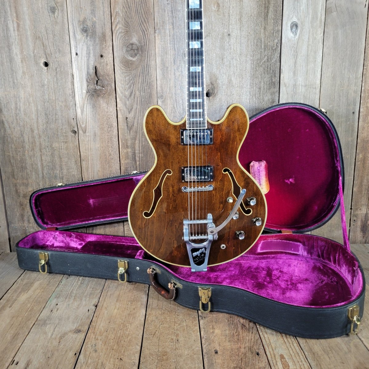 Gibson ES - 355 TDW Mono 1972 Walnut — No Varitone, Factory Bigsby - Mahar's Vintage Guitars