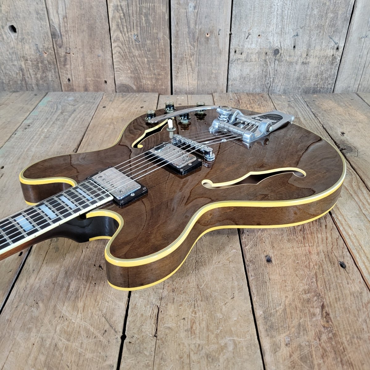 Gibson ES - 355 TDW Mono 1972 Walnut — No Varitone, Factory Bigsby - Mahar's Vintage Guitars