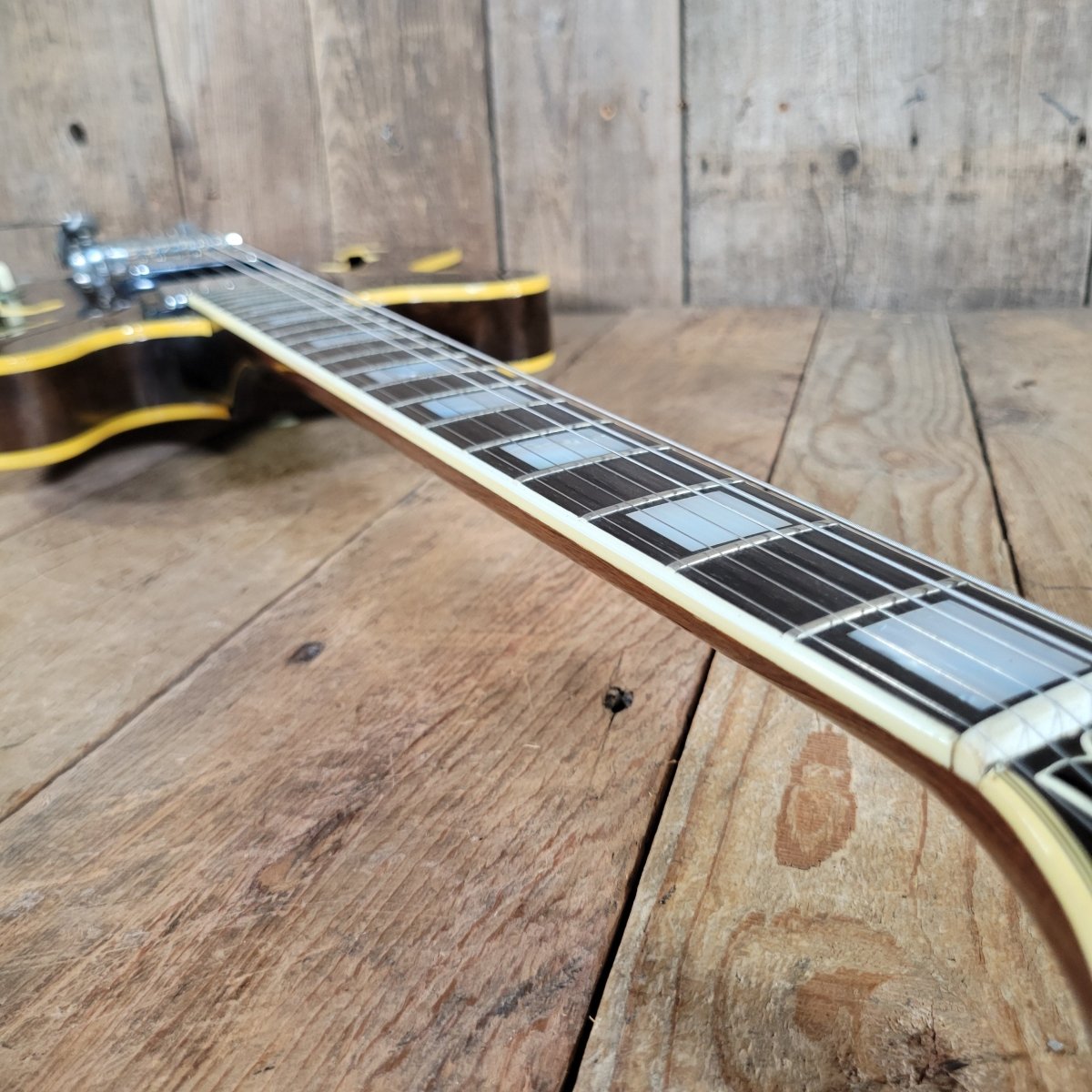 Gibson ES - 355 TDW Mono 1972 Walnut — No Varitone, Factory Bigsby - Mahar's Vintage Guitars