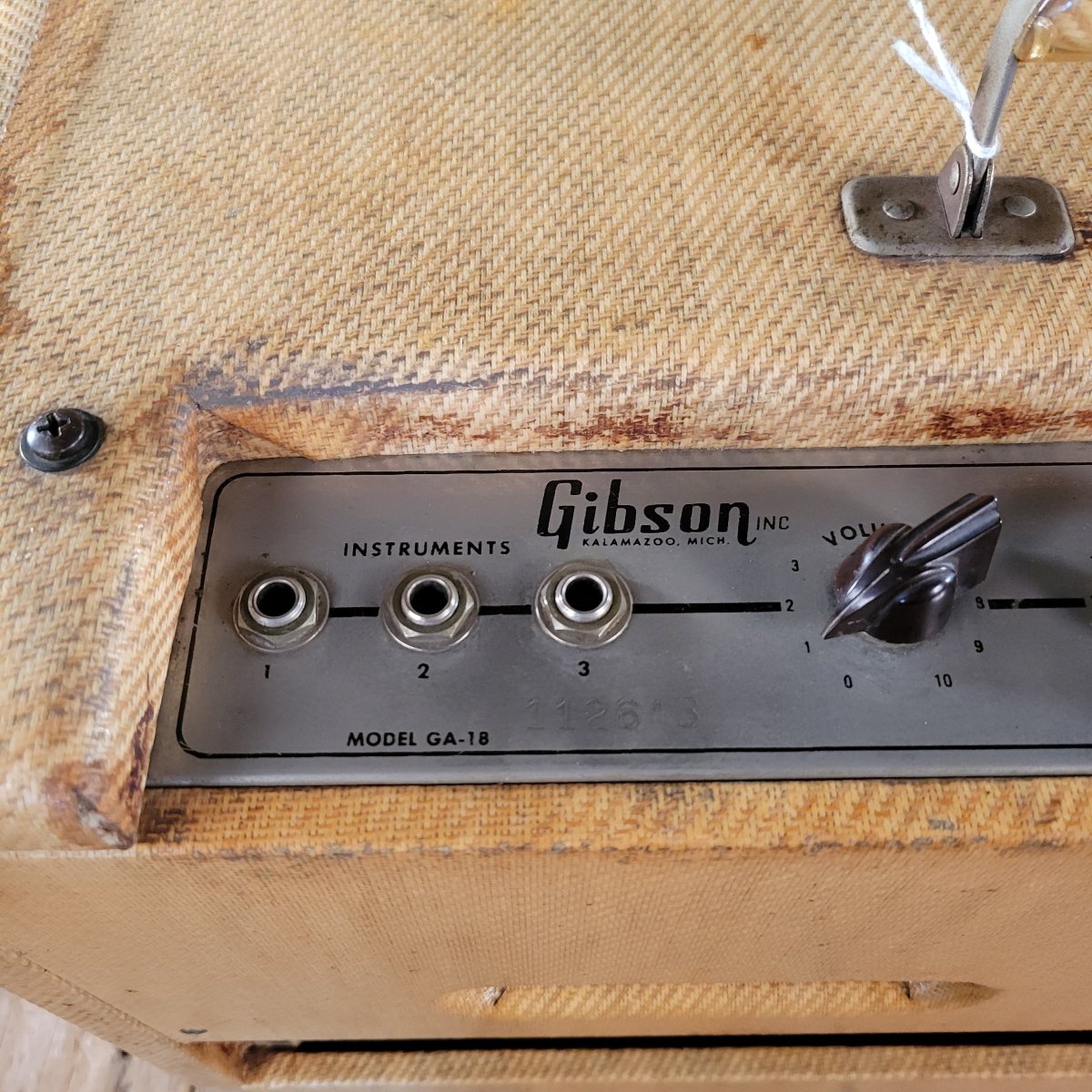 Gibson Explorer GA - 18 Tweed Amp 1960 - Mahar's Vintage Guitars