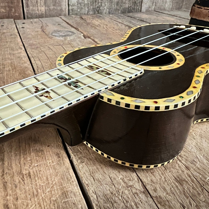Gibson "Frieda" one of a kind custom Ukulele 1930's - Mahar's Vintage Guitars
