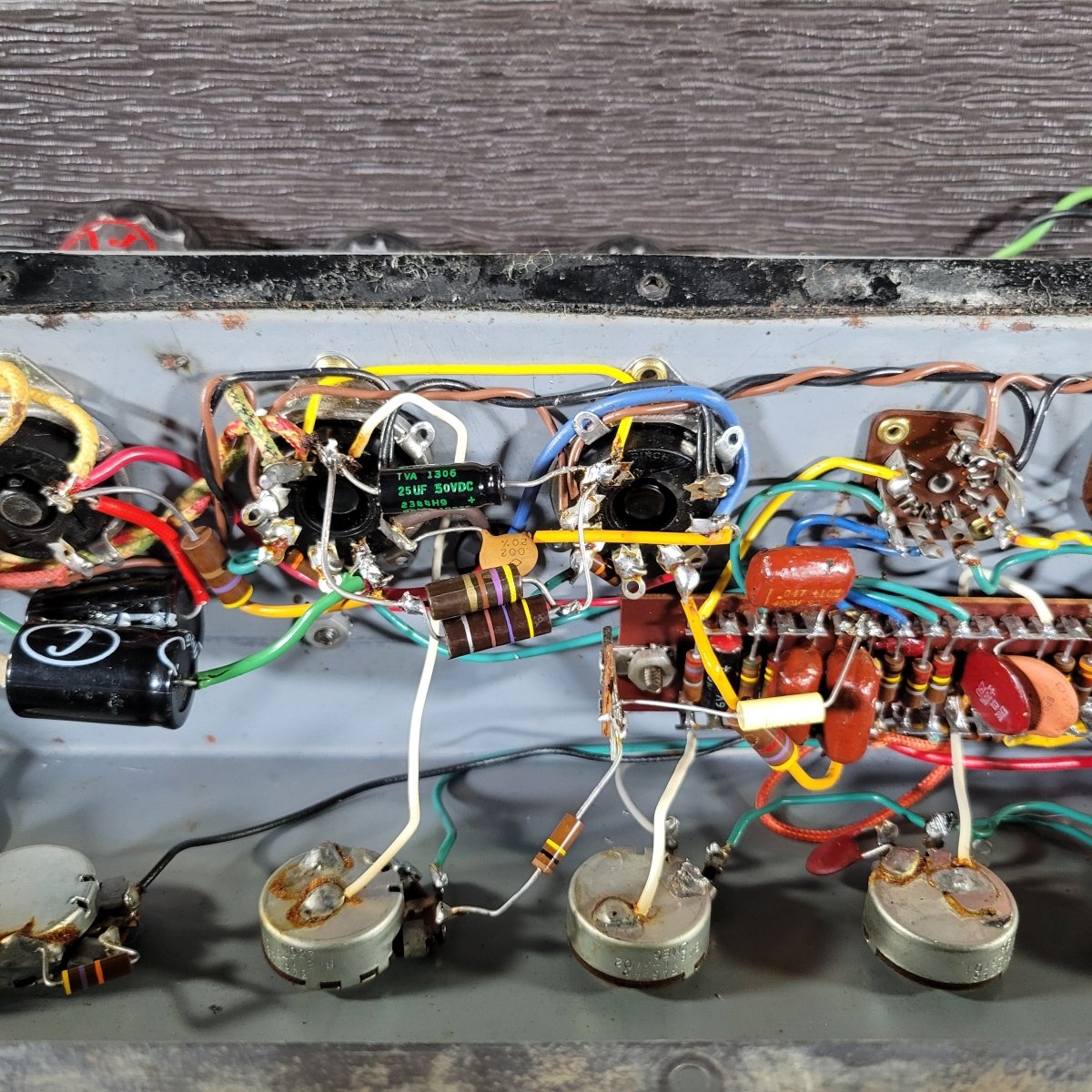 Gibson GA 19 RVT Falcon with Anti "Tone Suck" Mod 1963 Vintage Guitar Amp - Mahar's Vintage Guitars