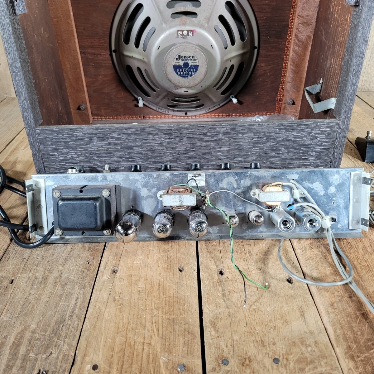 Gibson GA 19 RVT Falcon with Anti "Tone Suck" Mod 1963 Vintage Guitar Amp - Mahar's Vintage Guitars