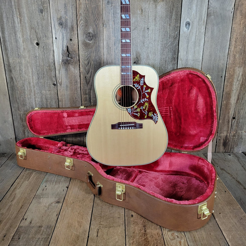 Gibson Hummingbird Natural 2023 – LR Baggs Pickup, All - Solid Wood, Mint Condition Acoustic - Electric - Mahar's Vintage Guitars
