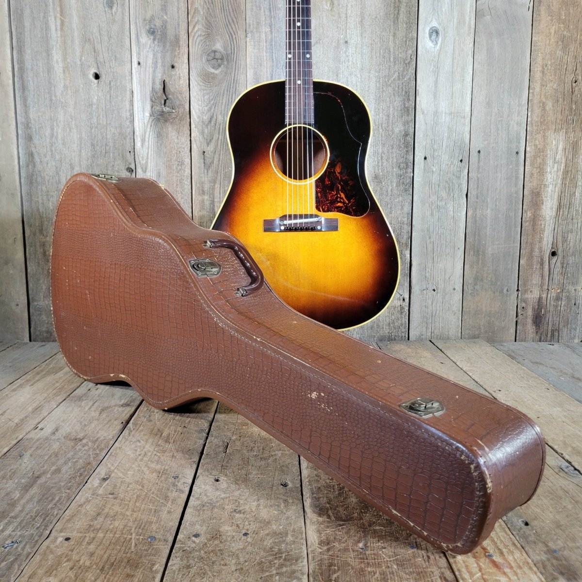 Gibson J - 45 Near Mint 1956 w/original case - Mahar's Vintage Guitars