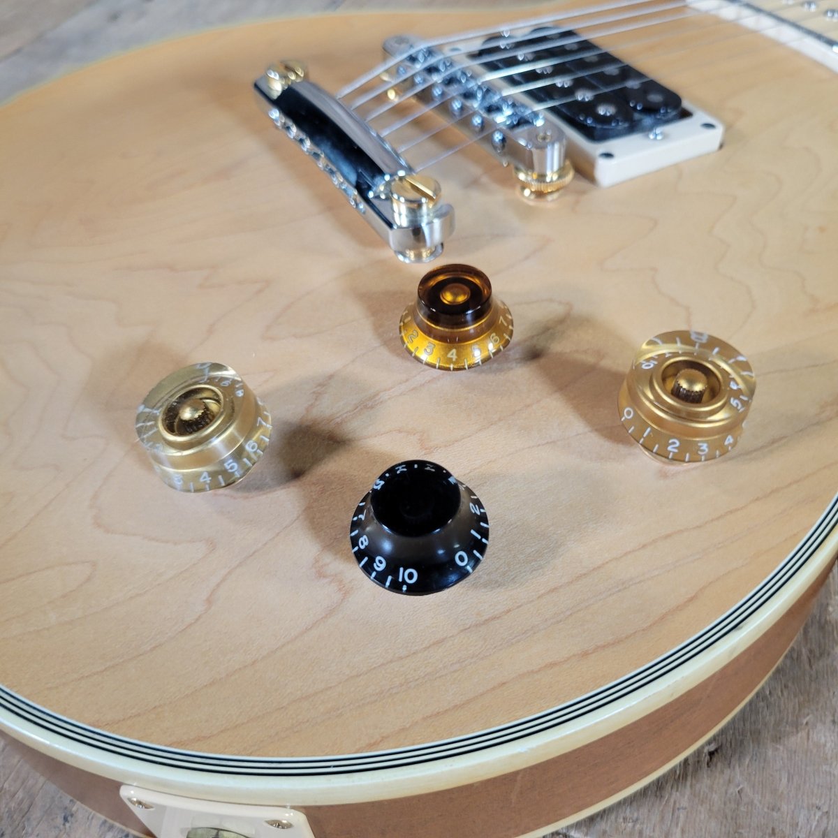 Gibson Les Paul Custom 1999 Pickup Demo — 6 Sets, Natural - Mahar's Vintage Guitars