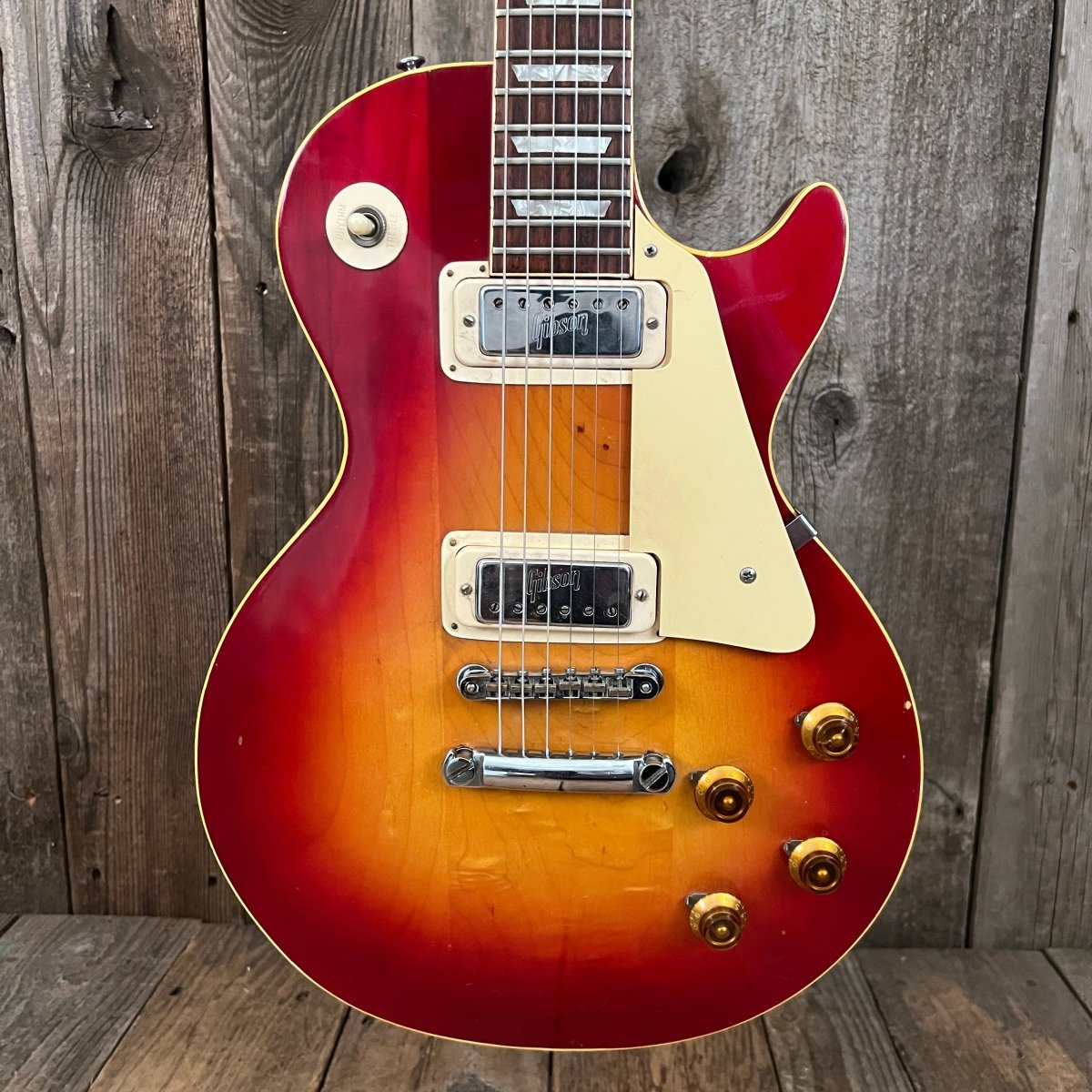 Gibson Les Paul Deluxe 1972 Cherry Sunburst - Mahar's Vintage Guitars