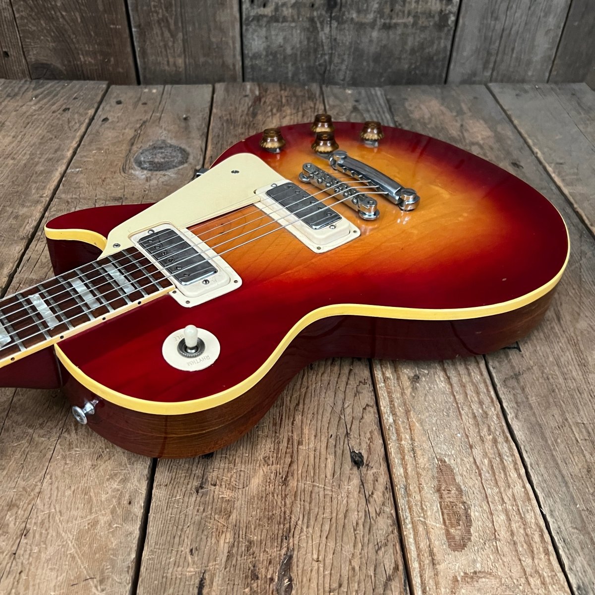 Gibson Les Paul Deluxe 1972 Cherry Sunburst - Mahar's Vintage Guitars