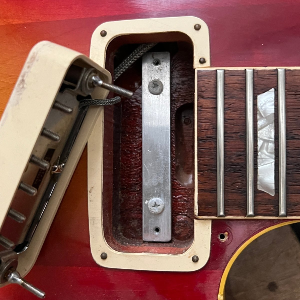 Gibson Les Paul Deluxe 1972 Cherry Sunburst - Mahar's Vintage Guitars