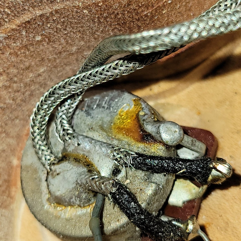 Gibson Les Paul Deluxe Gold Top 1974 - Mahar's Vintage Guitars