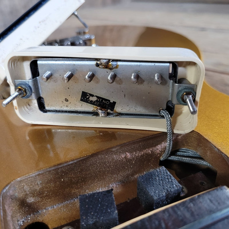 Gibson Les Paul Deluxe Gold Top 1974 - Mahar's Vintage Guitars