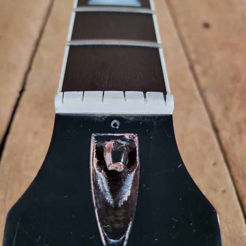 Gibson Les Paul Modern Graphite Top 2019 – Lightweight Chambered Body, Asymmetrical Neck, Push/Pull Coil Splitting - Mahar's Vintage Guitars
