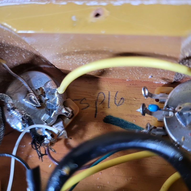 Gibson Les Paul Special TV Yellow 2016 w/ Washburn Case - Mahar's Vintage Guitars