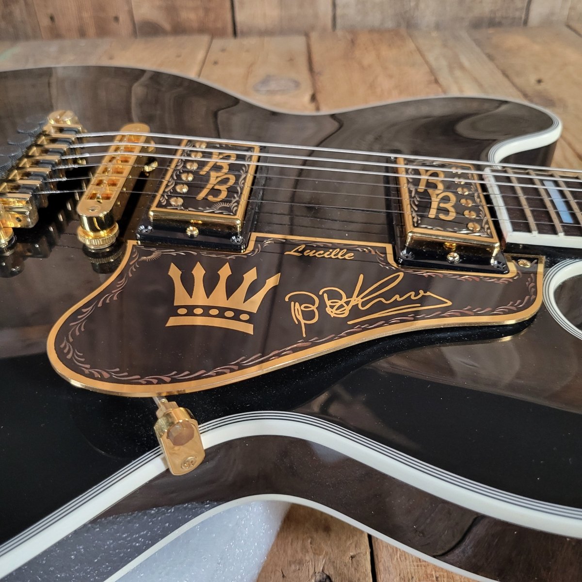 Gibson Lucille 80th Birthday 2005 27 of 80 Made MINT - Mahar's Vintage Guitars