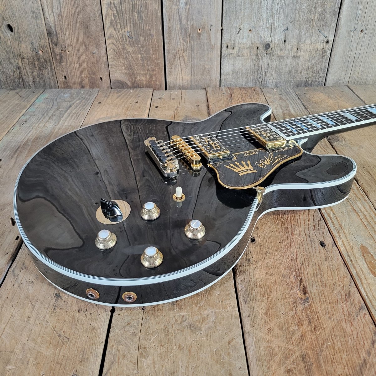 Gibson Lucille 80th Birthday 2005 27 of 80 Made MINT - Mahar's Vintage Guitars