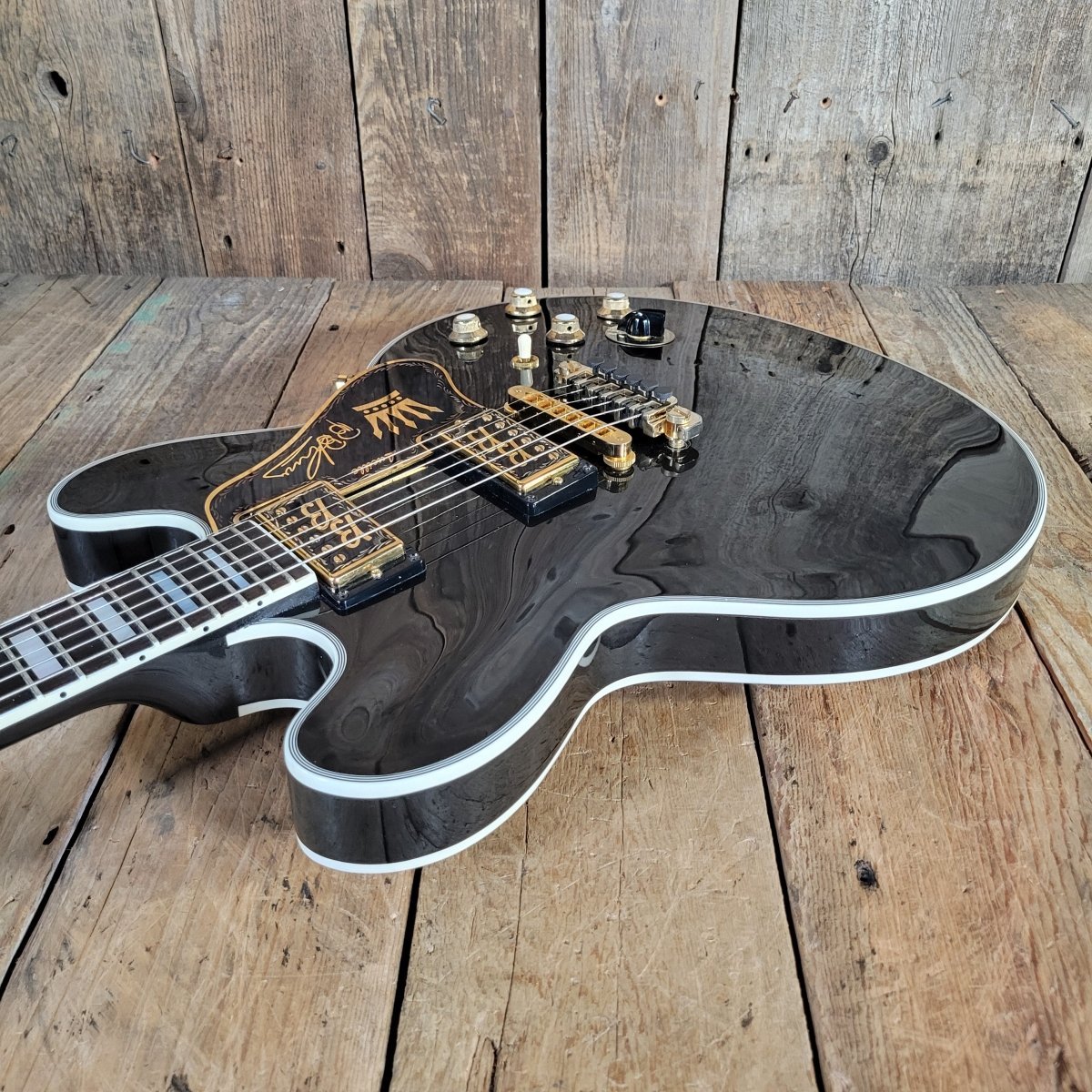 Gibson Lucille 80th Birthday 2005 27 of 80 Made MINT - Mahar's Vintage Guitars