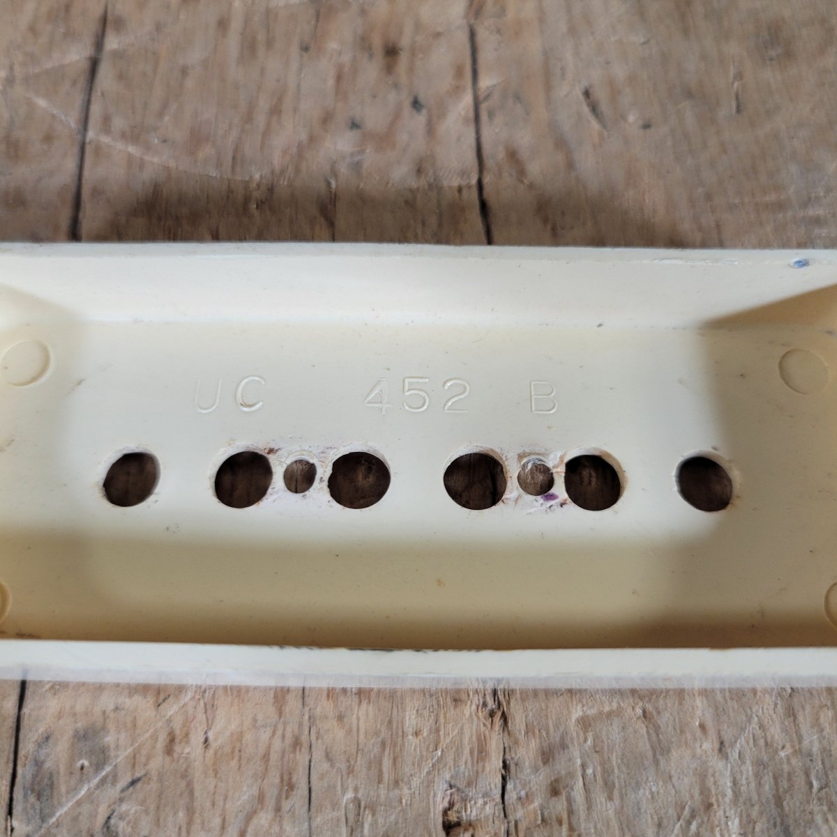 Gibson P - 90 Soapbar Pickup 1950s–1960s w/ Original UC - 452B Butyrate Cover - Mahar's Vintage Guitars
