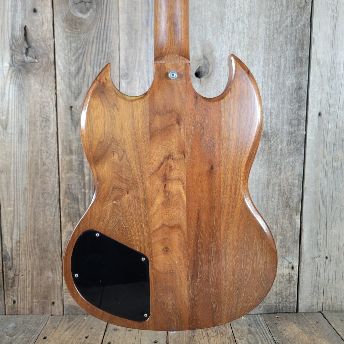 Gibson “The SG” 1979 – Original Chainsaw Case, Vintage Walnut Finish - Mahar's Vintage Guitars